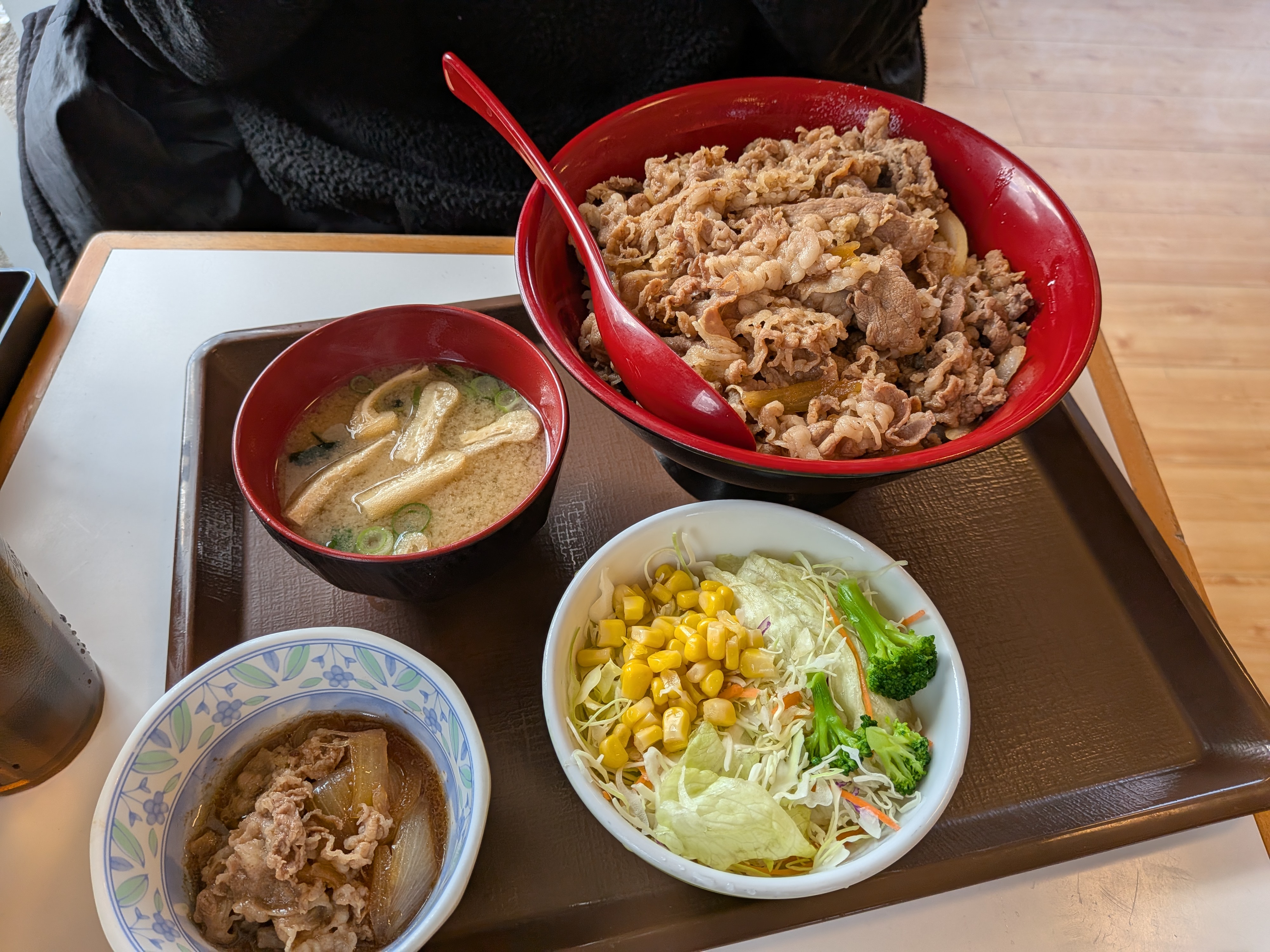 すき家 ギガサイズ